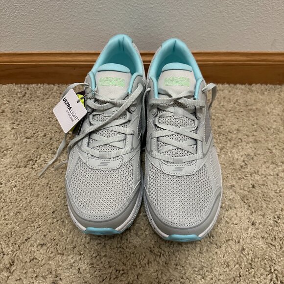 Skechers Go Run Women's Shoe Size 9 NWT - Picture 1 of 7